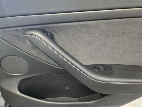 Used 2022 Tesla Model 3 Long Range image 8