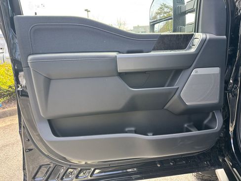 New 2026 Ford F250 Lariat w/ Black Appearance Package image 11