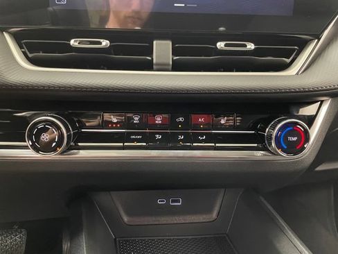 New 2026 Chevrolet Equinox LT w/ Safety and Technology Package AWD/4WD image 6