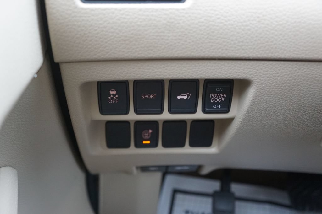 Used 2014 Nissan Rogue SL w/ SL Premium Package FWD image 18