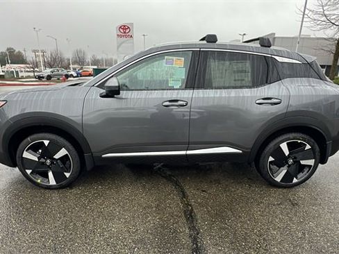 New 2025 Nissan Kicks SR w/ Illumination Package image 8