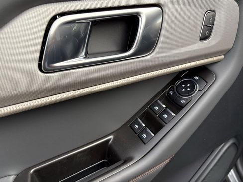 New 2026 Ford Explorer Active w/ Active Comfort Package image 39