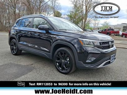 Certified 2024 Volkswagen Taos SE w/ Panoramic Sunroof Package