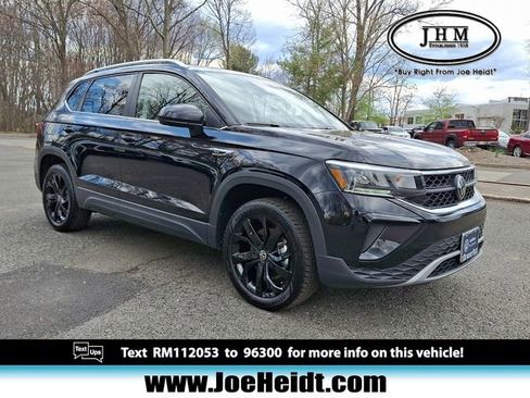 Certified 2024 Volkswagen Taos SE w/ Panoramic Sunroof Package image 1