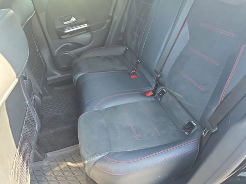 Used 2023 Mercedes-Benz GLA 250 4MATIC image 14