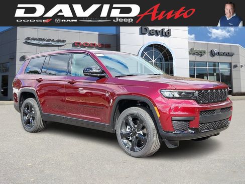 New 2025 Jeep Grand Cherokee L Altitude AWD/4WD image 1