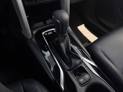 Used 2025 Toyota Corolla Cross AWD Hybrid w/ Convenience Package image 19