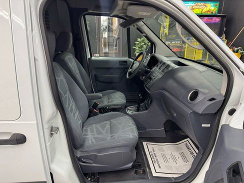 Used 2013 Ford Transit Connect XLT image 16