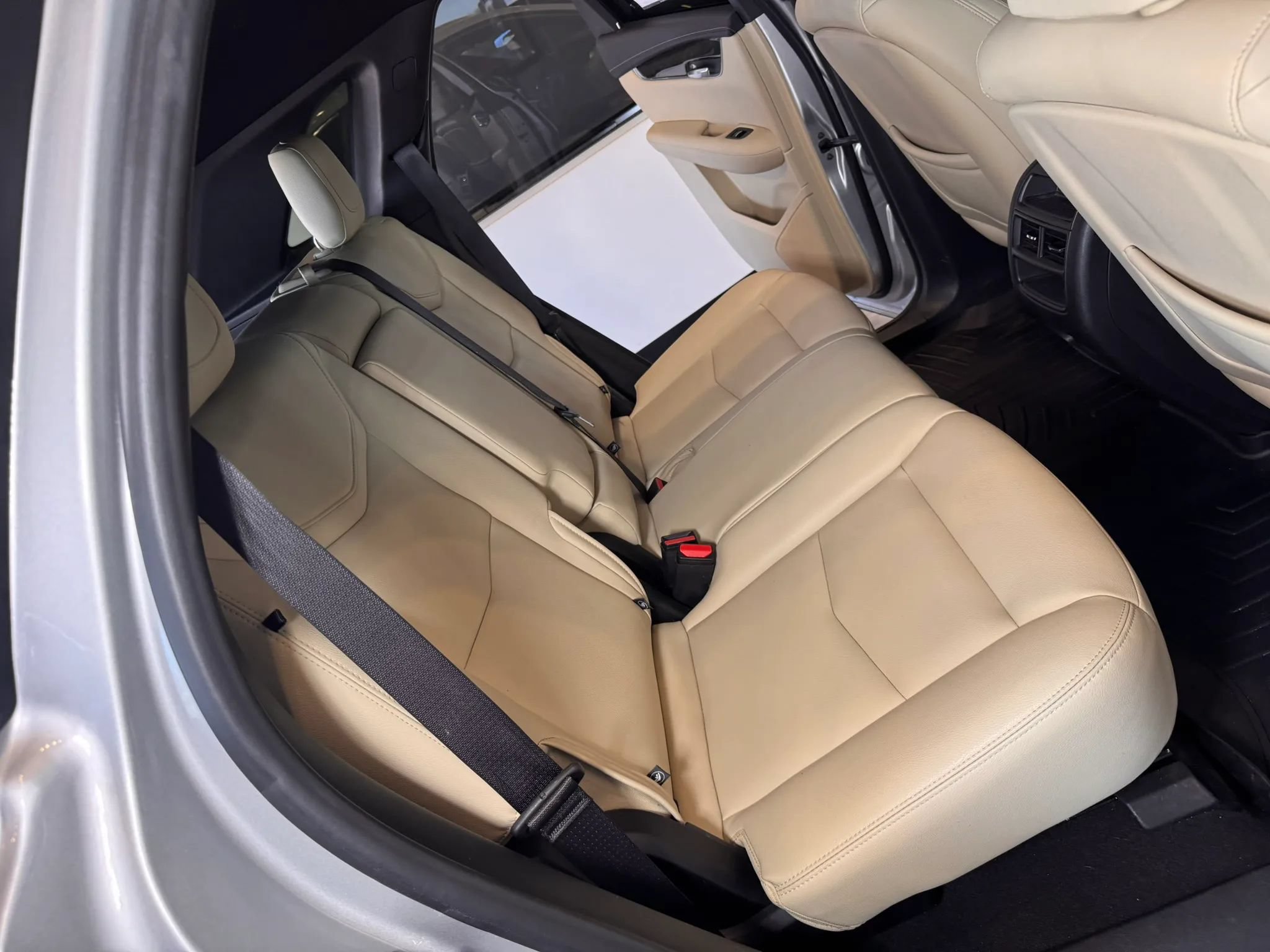 Used 2019 Cadillac XT5 FWD image 39