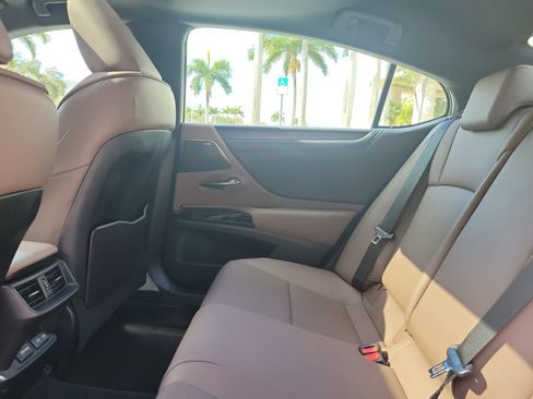 Used 2023 Lexus ES 350 w/ Premium Package image 14