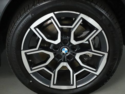 Used 2025 BMW X1 xDrive28i AWD/4WD image 12