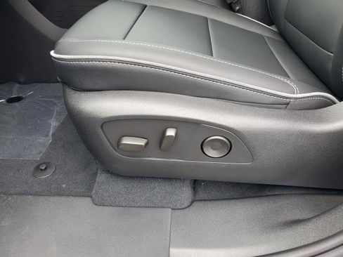 New 2026 Chevrolet Silverado EV LT image 9