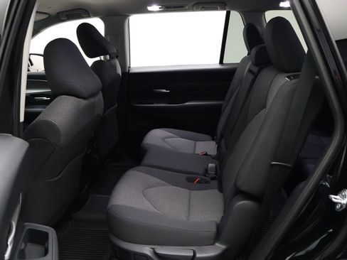 Used 2026 Toyota Grand Highlander FWD image 19