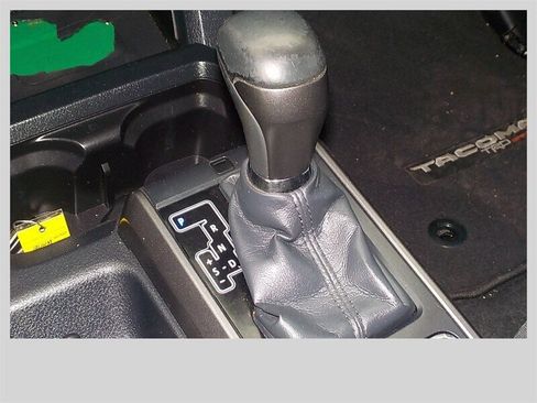 Used 2019 Toyota Tacoma TRD Off-Road image 28