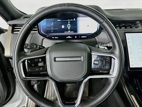Used 2025 Land Rover Range Rover Sport SE AWD/4WD image 12