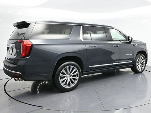 Used 2021 GMC Yukon XL Denali w/ Denali Premium Package AWD/4WD image 7