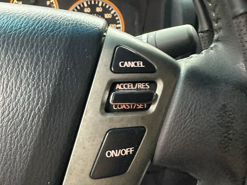 Used 2013 Nissan Titan SV w/ SV Value Truck Pkg RWD image 15