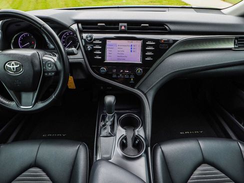 Used 2019 Toyota Camry SE FWD image 27