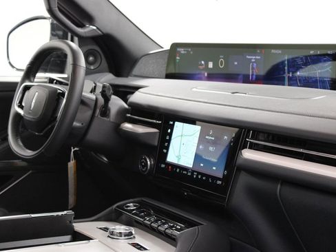 New 2026 Lincoln Navigator L Reserve image 34