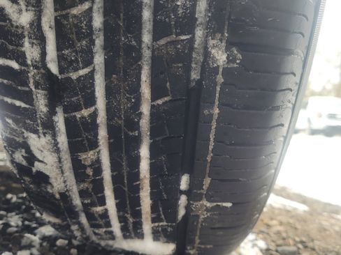 Used 2018 Dodge Grand Caravan SE w/ UConnect Hands-Free Group image 35