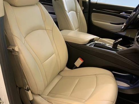 Used 2020 Buick Enclave Premium w/ Sun and Sites Package AWD/4WD image 20