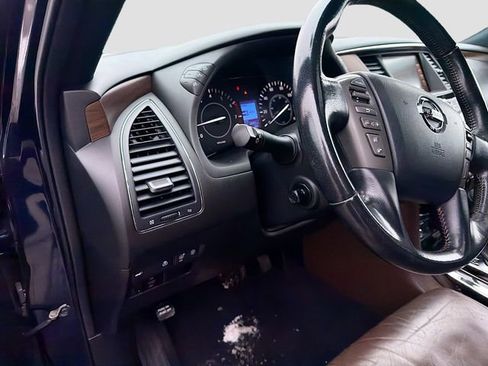 Used 2019 Nissan Armada Platinum image 9