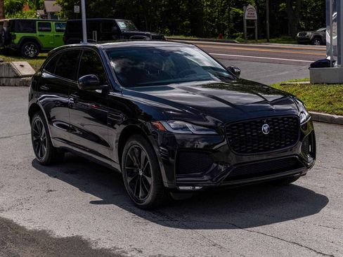 Used 2026 Jaguar F-PACE R-Dynamic S AWD/4WD image 3