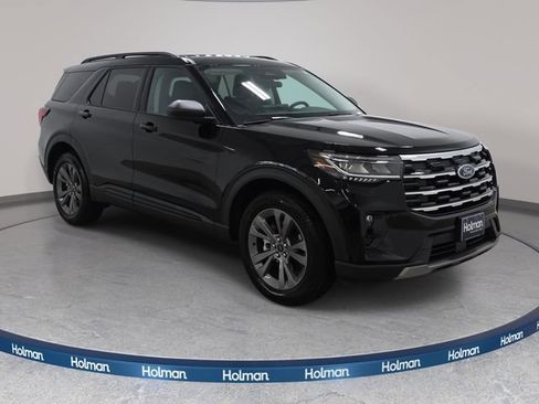 Used 2026 Ford Explorer Active w/ Active Comfort Package AWD/4WD image 4