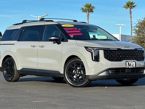 New 2025 Kia Carnival SX Prestige image 2