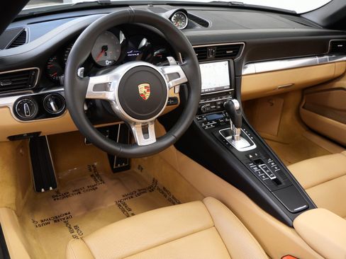 Used 2015 Porsche 911 Carrera S RWD image 13