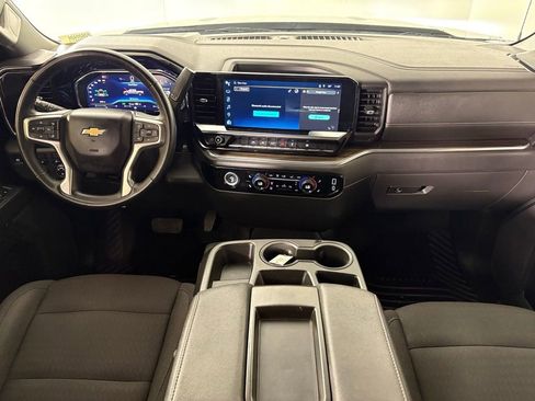 Used 2024 Chevrolet Silverado 1500 LT image 32