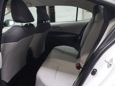 Used 2022 Toyota Corolla LE FWD image 14