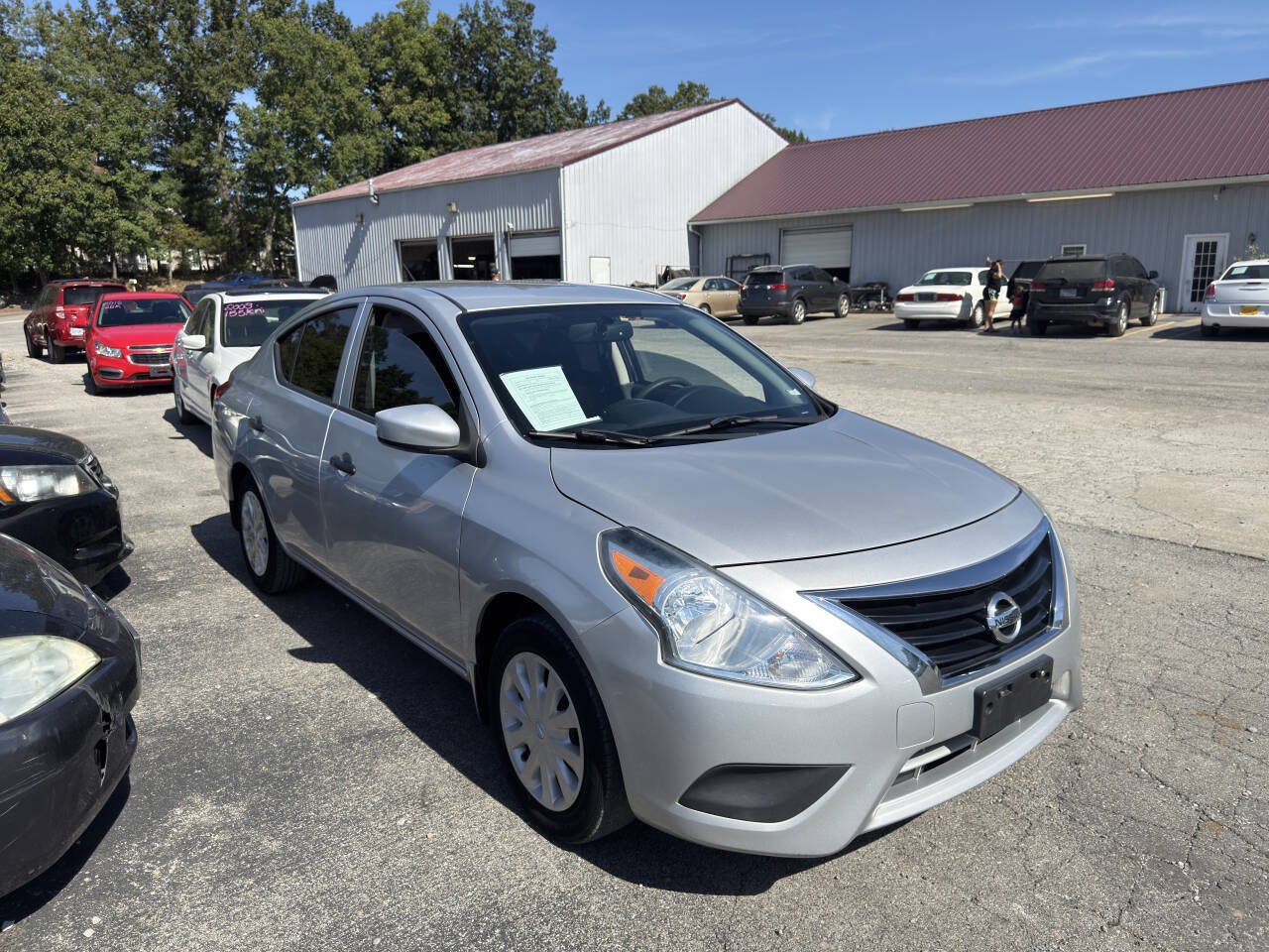 Used 2016 Nissan Versa S FWD image 5