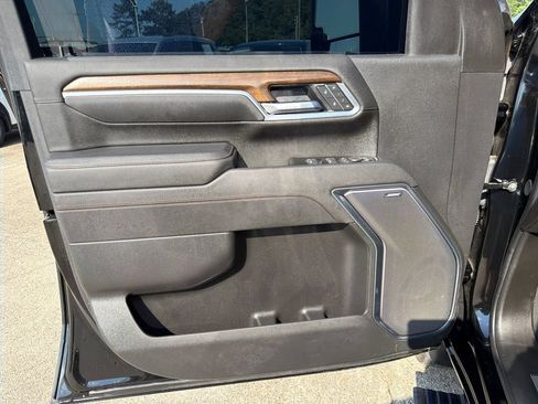 Used 2025 Chevrolet Silverado 3500 High Country w/ High Country Premium Package AWD/4WD image 12
