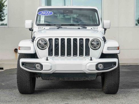 Used 2022 Jeep Wrangler Unlimited Sahara image 2