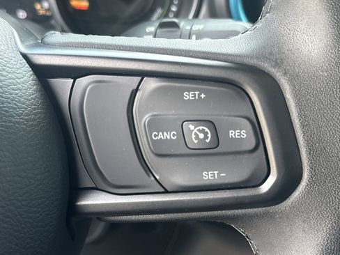 Used 2023 Jeep Wrangler Unlimited w/ 8.4" Radio Group AWD/4WD image 26