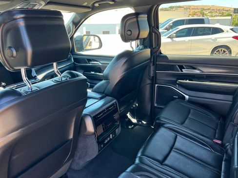Used 2024 Jeep Wagoneer L Series II w/ Flexible Seating Group AWD/4WD image 29
