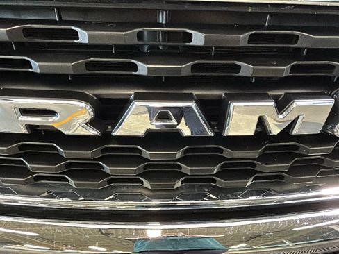 Used 2023 RAM 1500 Big Horn AWD/4WD image 10