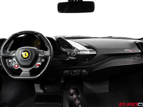 Used 2019 Ferrari 488 Pista Coupe RWD image 32
