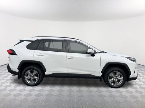 Used 2022 Toyota RAV4 XLE image 19