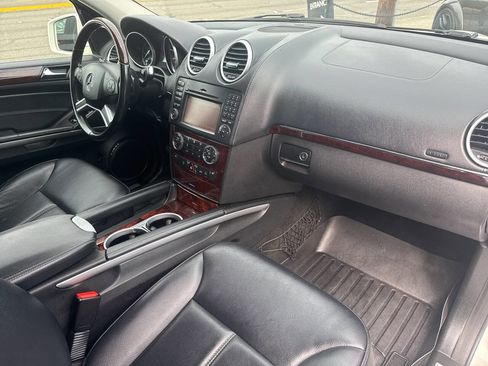 Used 2011 Mercedes-Benz GL 320 BlueTEC 4MATIC w/ Premium 2 Pkg image 19