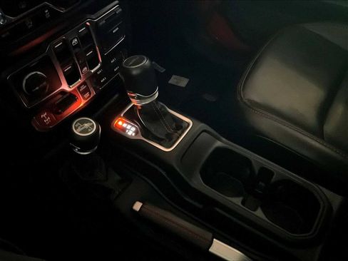 Used 2021 Jeep Gladiator Rubicon AWD/4WD image 20