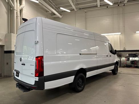Used 2026 Mercedes-Benz Sprinter 2500 image 7