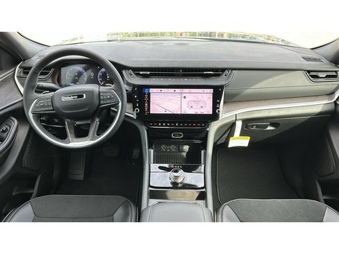 New 2026 Jeep Grand Cherokee Altitude RWD image 15