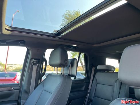 Used 2023 Chevrolet Tahoe LT w/ Luxury Package AWD/4WD image 32