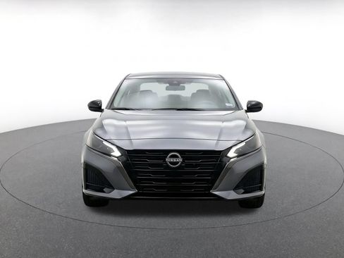 Used 2026 Nissan Altima 2.5 SV FWD image 2