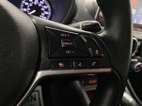 Used 2025 Nissan Sentra SV image 16