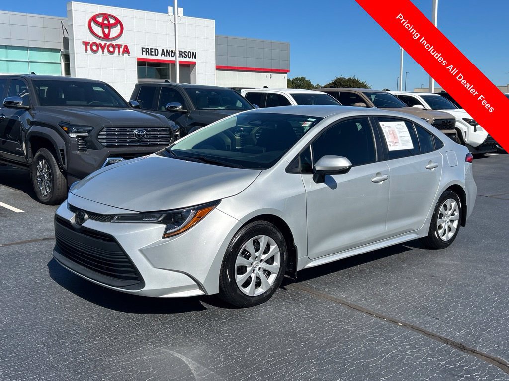 Used 2024 Toyota Corolla LE FWD image 1