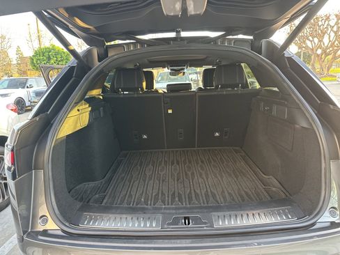 Used 2019 Land Rover Range Rover Velar R-Dynamic SE image 27