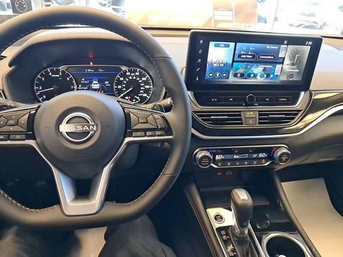 New 2025 Nissan Altima 2.5 SR w/ SR Premium Package image 13